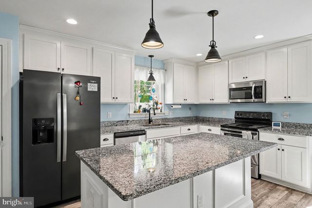1322 KENNON RD, Mineral, VA 23117