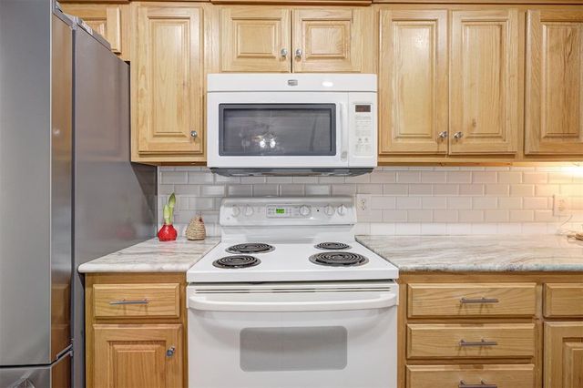 2106 NW 155th Street, Edmond, OK 73013