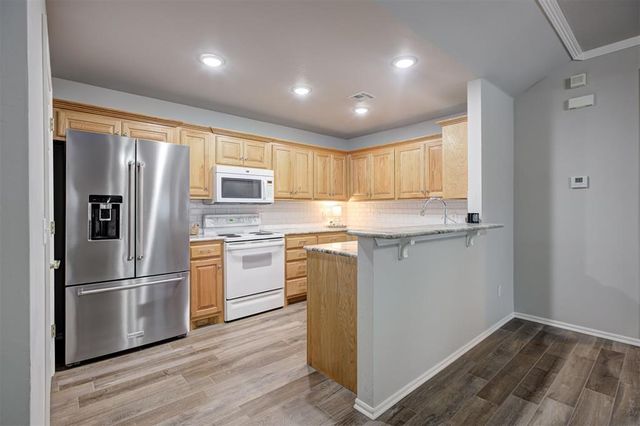 2106 NW 155th Street, Edmond, OK 73013