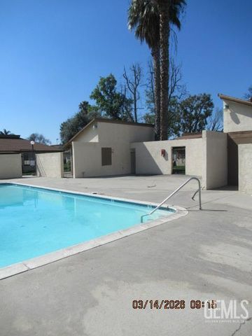 1001 Mcdonald Way 40, Bakersfield, CA 93309