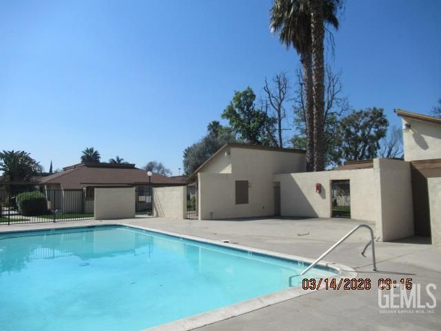 1001 Mcdonald Way 40, Bakersfield, CA 93309