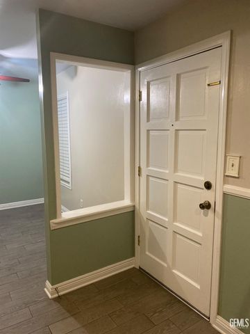 1001 Mcdonald Way 40, Bakersfield, CA 93309