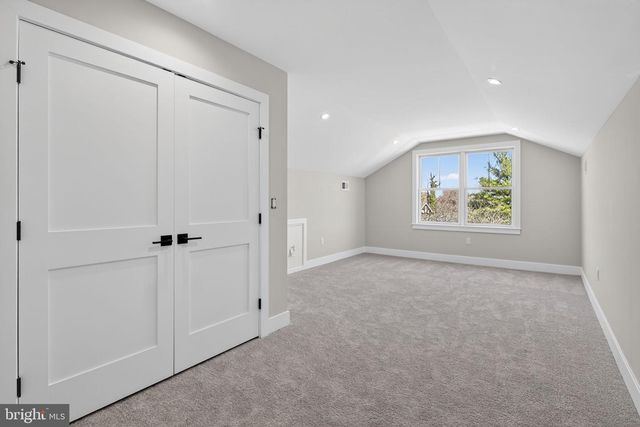 4 ARTHUR LN, Cranbury, NJ 08512