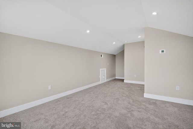 4 ARTHUR LN, Cranbury, NJ 08512