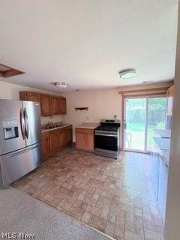 9197 Root Drive, Streetsboro, OH 44241