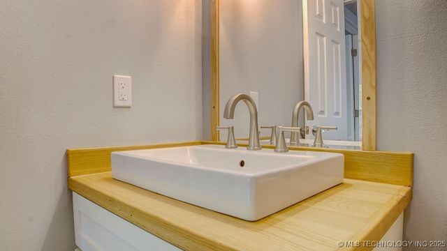 30063 N 3996 Drive, Ramona, OK 74061