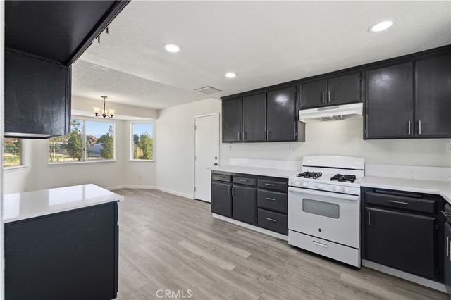 17316 Sweetaire Ave, Lancaster, CA 93535