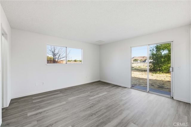 17316 Sweetaire Ave, Lancaster, CA 93535