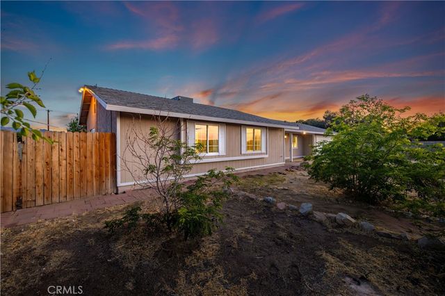 17316 Sweetaire Ave, Lancaster, CA 93535
