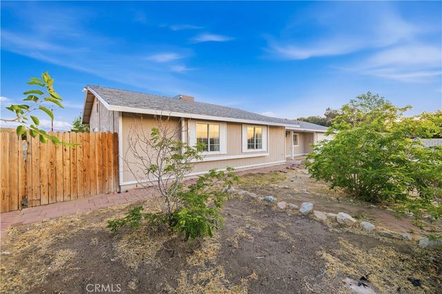 17316 Sweetaire Ave, Lancaster, CA 93535