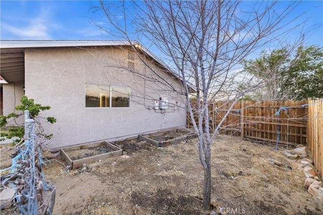 17316 Sweetaire Ave, Lancaster, CA 93535