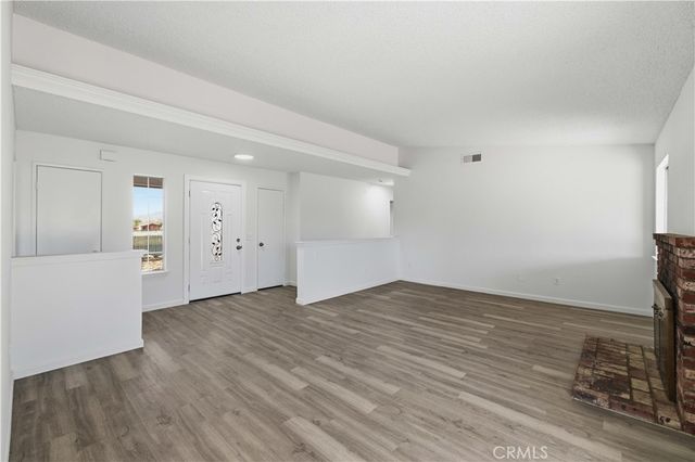 17316 Sweetaire Ave, Lancaster, CA 93535