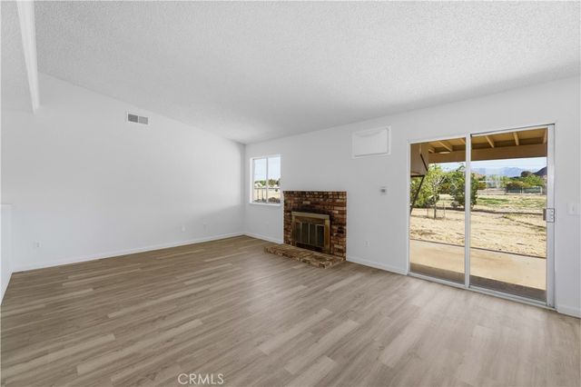 17316 Sweetaire Ave, Lancaster, CA 93535