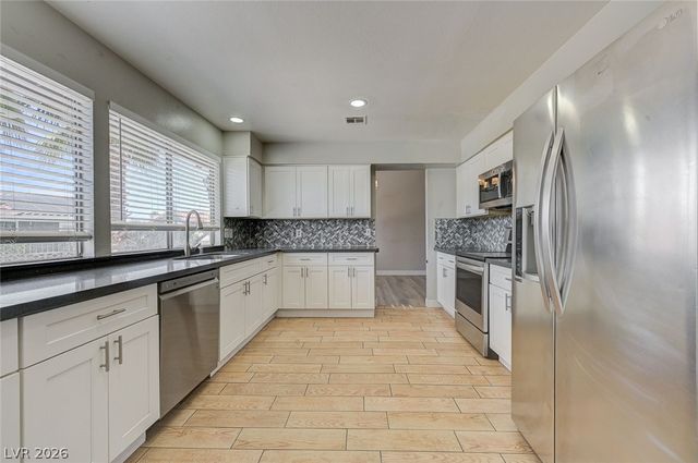 5872 Buhl Court, Las Vegas, NV 89103