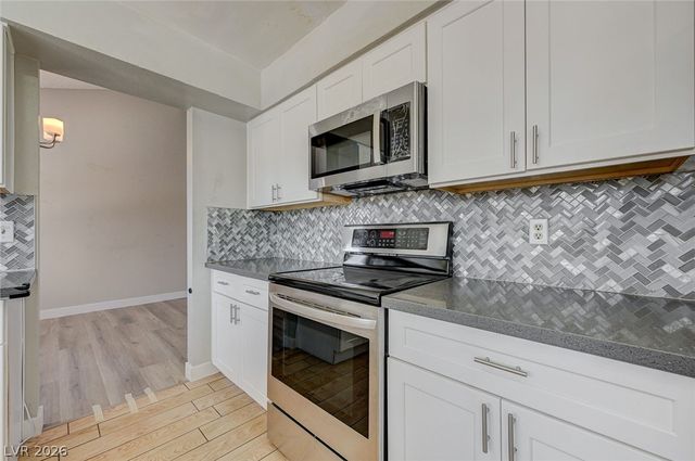 5872 Buhl Court, Las Vegas, NV 89103