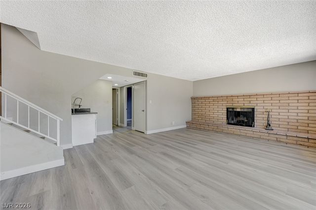 5872 Buhl Court, Las Vegas, NV 89103