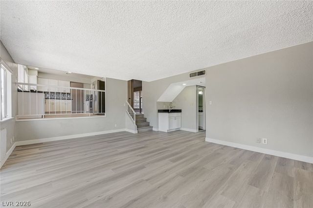 5872 Buhl Court, Las Vegas, NV 89103