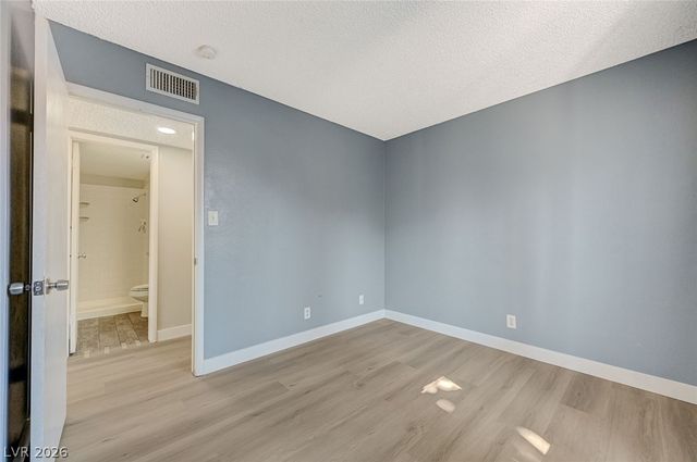 5872 Buhl Court, Las Vegas, NV 89103