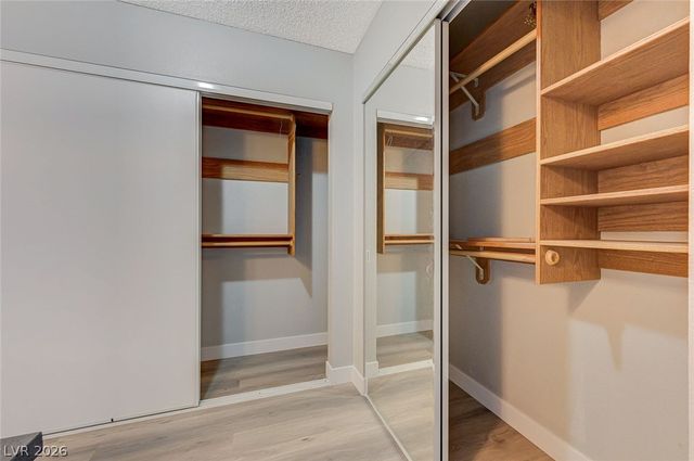 5872 Buhl Court, Las Vegas, NV 89103