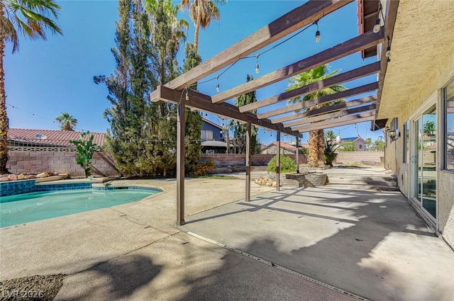 5872 Buhl Court, Las Vegas, NV 89103