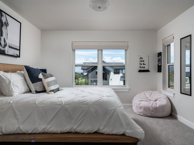 1698 Ryun Sun Way, Bozeman, MT 59718