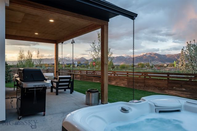 1698 Ryun Sun Way, Bozeman, MT 59718