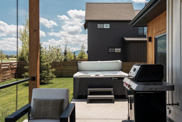 1698 Ryun Sun Way, Bozeman, MT 59718