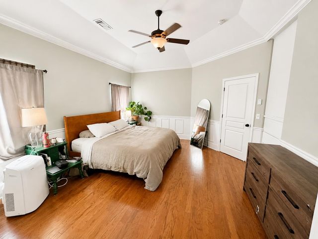 1047 E Monticello Circle, Fresno, CA 93720