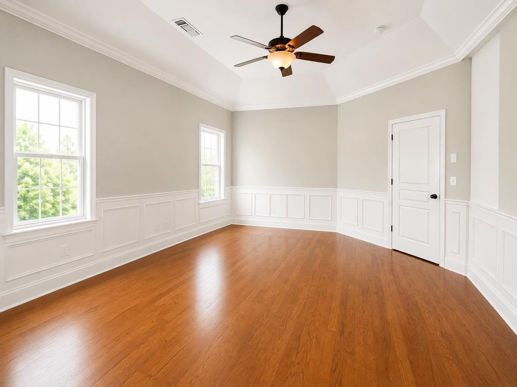 Image 22 of property listing at 1047 E Monticello Circle, Fresno, CA 93720