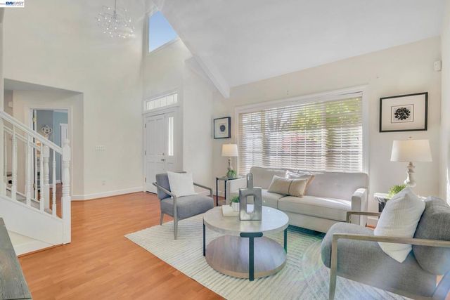 282 Del Valle Ct, Pleasanton, CA 94566