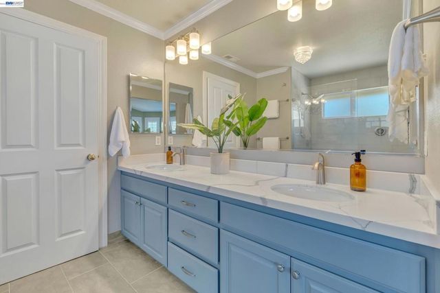 282 Del Valle Ct, Pleasanton, CA 94566