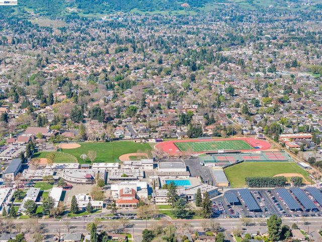 282 Del Valle Ct, Pleasanton, CA 94566