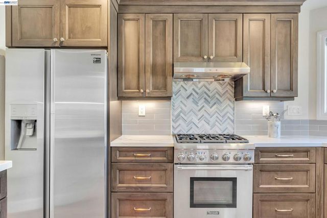 282 Del Valle Ct, Pleasanton, CA 94566