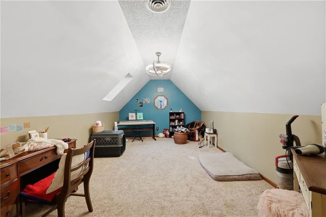 2200 NW Fawn Drive, Blue Springs, MO 64015
