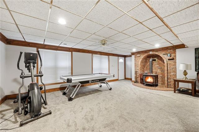 2200 NW Fawn Drive, Blue Springs, MO 64015