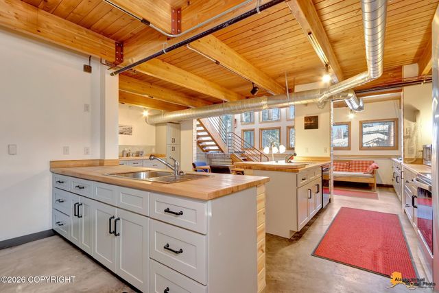 1319 Matterhorn Way, Anchorage, AK 99508