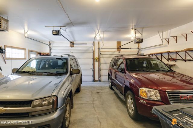 1319 Matterhorn Way, Anchorage, AK 99508