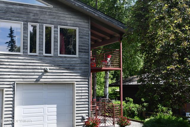 1319 Matterhorn Way, Anchorage, AK 99508