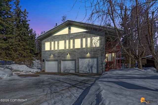 1319 Matterhorn Way, Anchorage, AK 99508