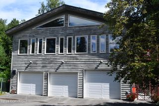 1319 Matterhorn Way, Anchorage, AK 99508