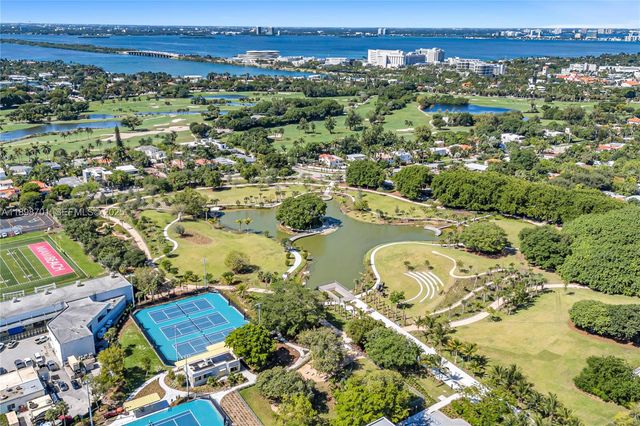 2401 Collins Ave 507, Miami Beach, FL 33140