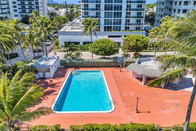 2401 Collins Ave 507, Miami Beach, FL 33140