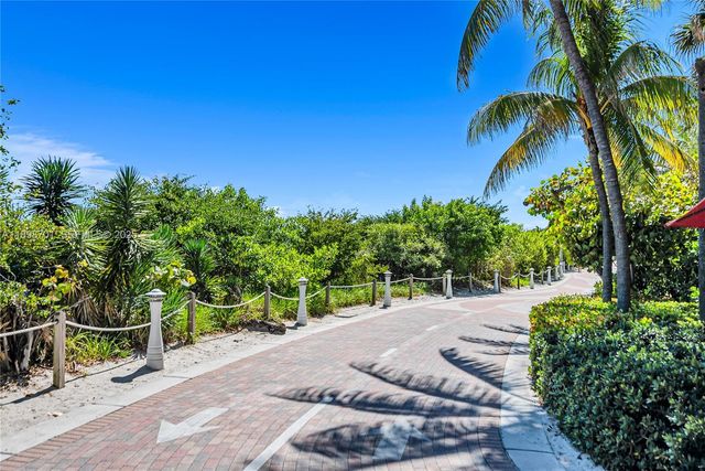 2401 Collins Ave 507, Miami Beach, FL 33140