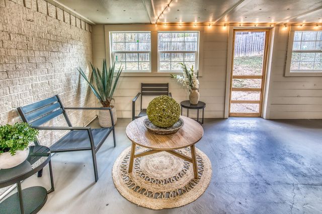 1807 Lakeview Drive, Brenham, TX 77833