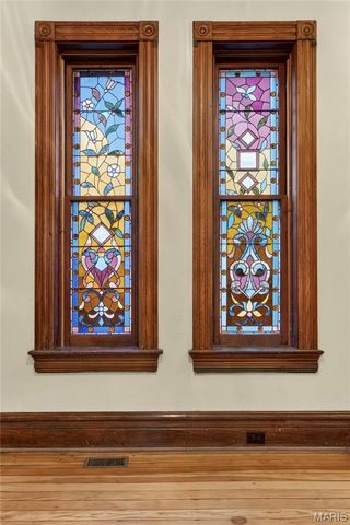 2327 S 12th Street, St Louis, MO 63104