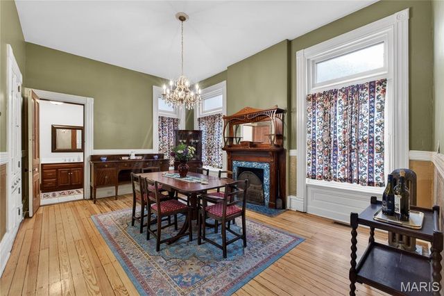 2327 S 12th Street, St Louis, MO 63104