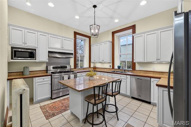 2327 S 12th Street, St Louis, MO 63104