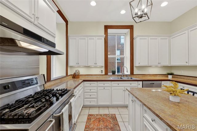 2327 S 12th Street, St Louis, MO 63104