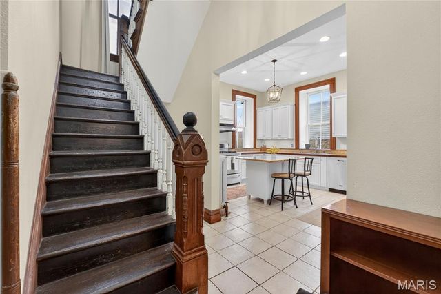 2327 S 12th Street, St Louis, MO 63104