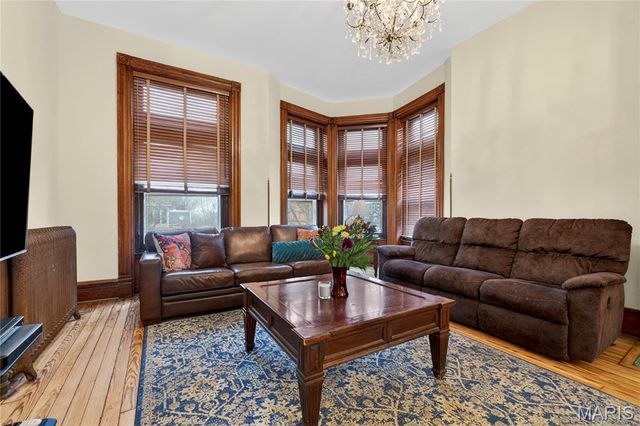 2327 S 12th Street, St Louis, MO 63104